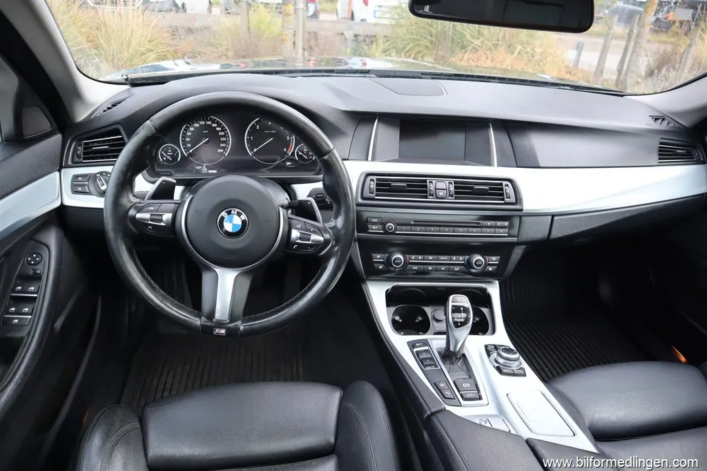 BMW 530 d xDrive Touring 258hk Aut Svensksåld, bild 4 av 12