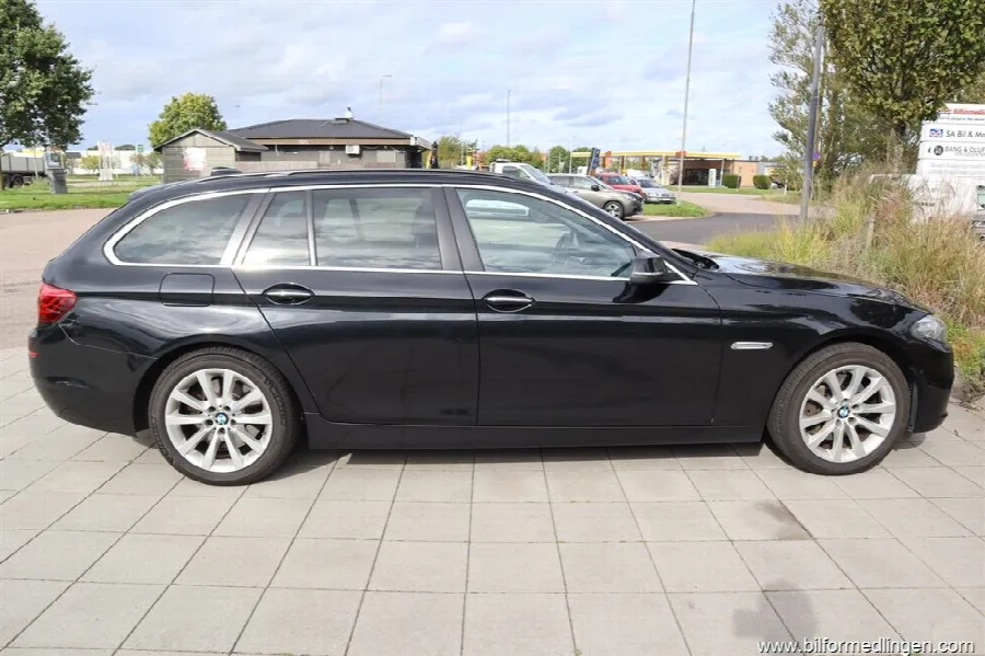 BMW 530 d xDrive Touring 258hk Aut Svensksåld, bild 6 av 12