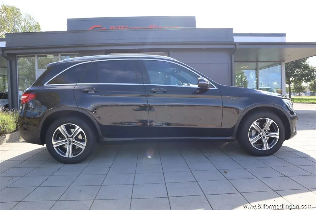 Mercedes-Benz GLC 220 d 4MATIC 170hk AMG-Line Kampanjränta 3.95%, bild 1 av 12