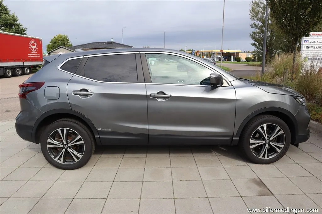 Nissan Qashqai 1.3 DIG-T FWD 160hk Aut 360° kamera, bild 7 av 12