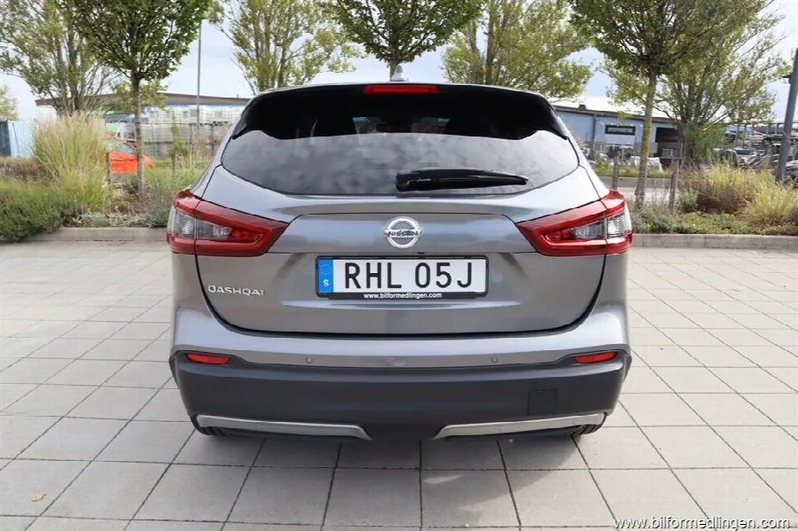 Nissan Qashqai 1.3 DIG-T FWD 160hk Aut 360° kamera, bild 10 av 12