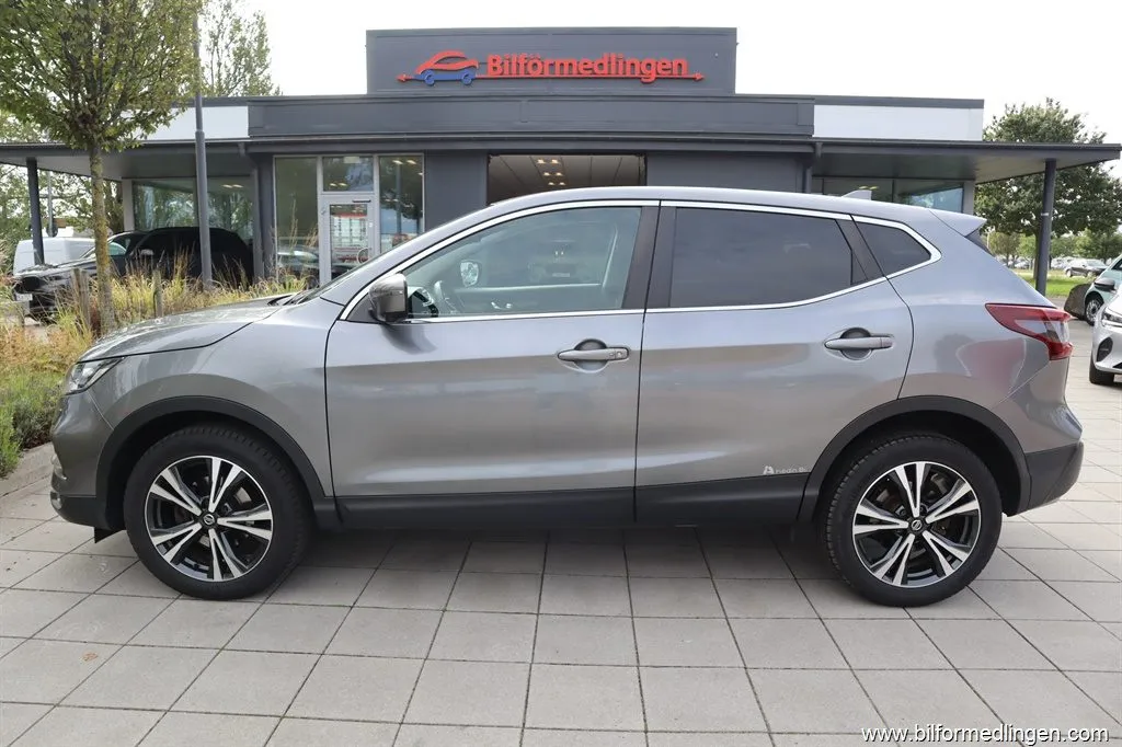 Nissan Qashqai 1.3 DIG-T FWD 160hk Aut 360° kamera, bild 1 av 12