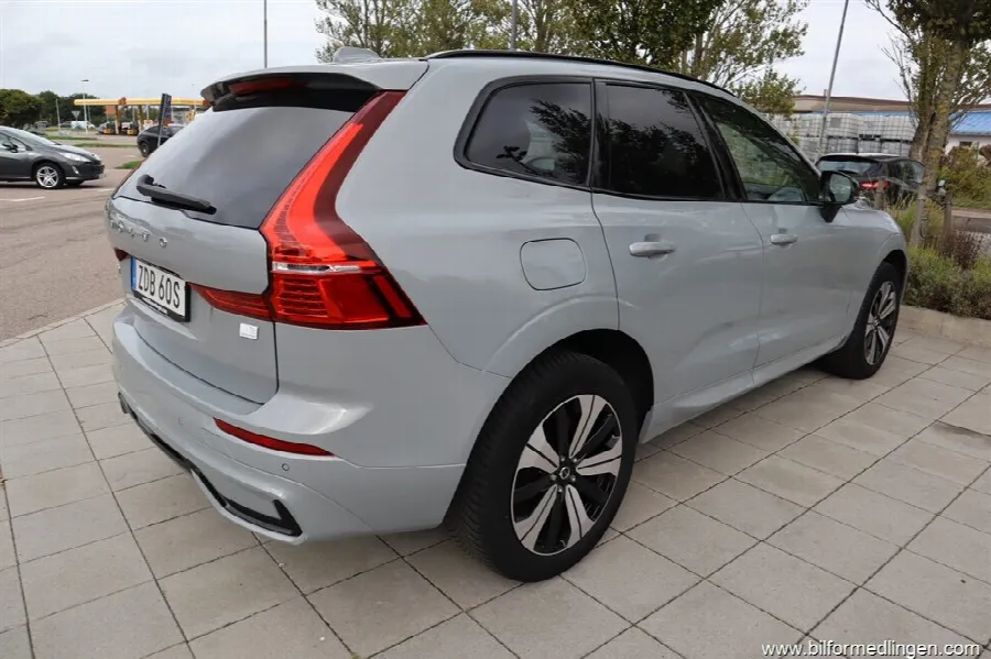Volvo XC60 T6 2.0 Recharge AWD 350hk Aut Plus Dark edition 1 ägare Panorama mm, bild 9 av 12