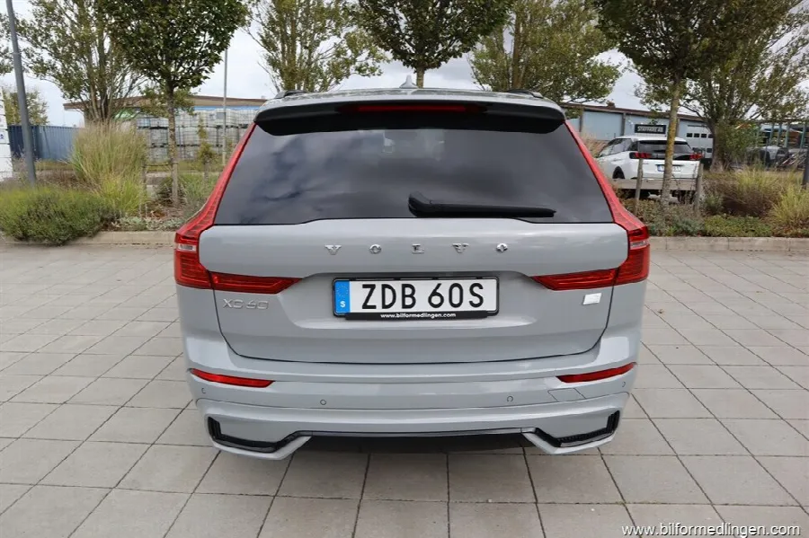 Volvo XC60 T6 2.0 Recharge AWD 350hk Aut Plus Dark edition 1 ägare Panorama mm, bild 10 av 12