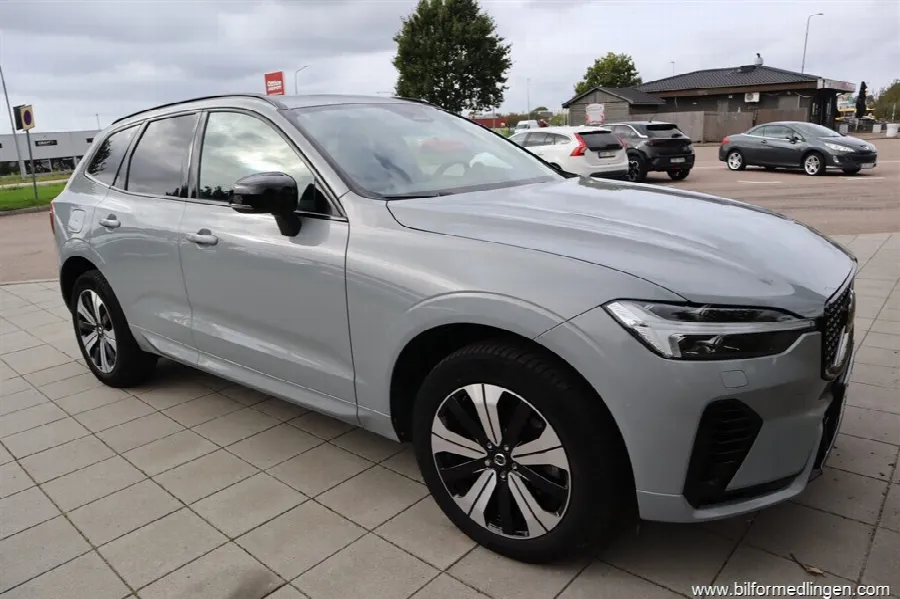 Volvo XC60 T6 2.0 Recharge AWD 350hk Aut Plus Dark edition 1 ägare Panorama mm, bild 7 av 12