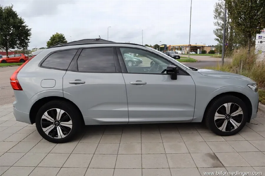 Volvo XC60 T6 2.0 Recharge AWD 350hk Aut Plus Dark edition 1 ägare Panorama mm, bild 6 av 12