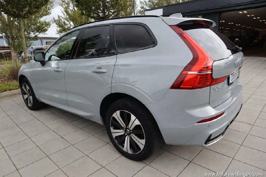 Volvo XC60 T6 2.0 Recharge AWD 350hk Aut Plus Dark edition 1 ägare Panorama mm, bild 8 av 12