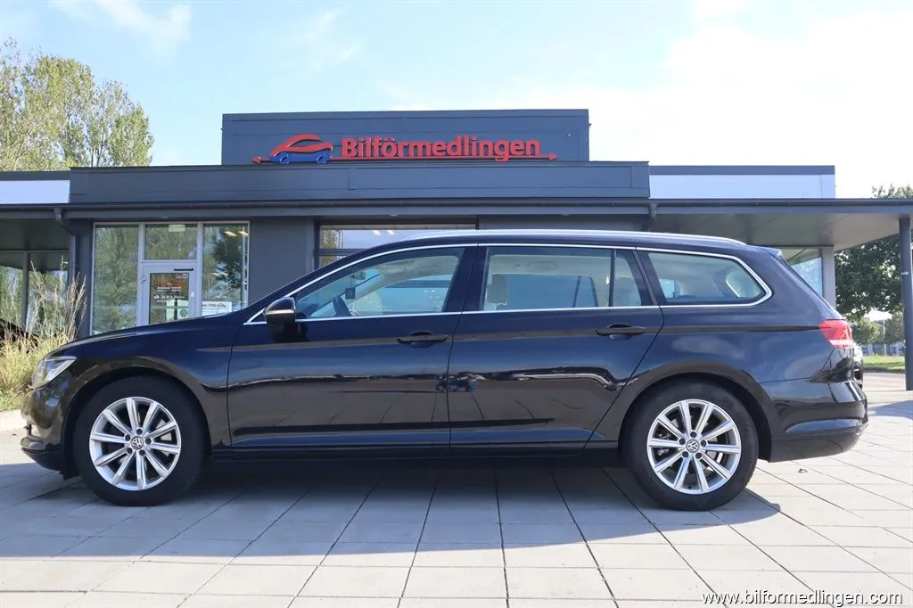Volkswagen Passat 2.0 TDI DPF BMT Variant 150hk Aut Ljus skinnklädsel Backkamera, bild 1 av 12
