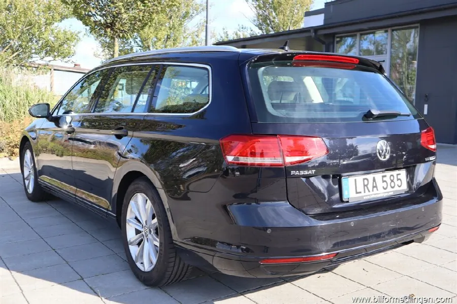 Volkswagen Passat 2.0 TDI DPF BMT Variant 150hk Aut Ljus skinnklädsel Backkamera, bild 6 av 12