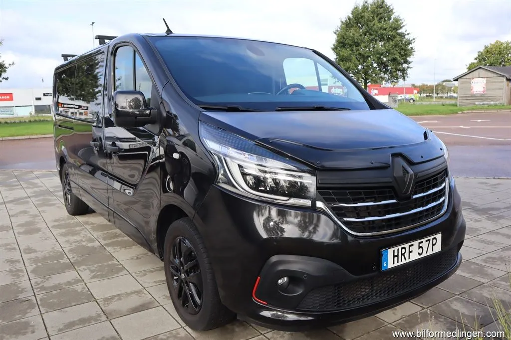 Renault Trafic 2.0 Blue dCi 170 Van 2.9t 170hk 3 sits Navi Aut Racing spirit, bild 3 av 12
