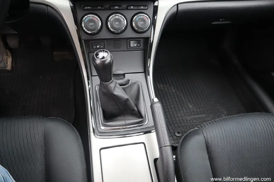 Mazda 6 2.0 MZR-DISI Wagon 155hk Svensksåld V-hjul, bild 11 av 12