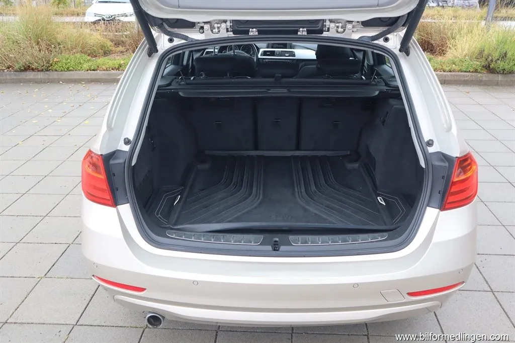 BMW 320 d Touring 184hk Aut Drag Taklucka, bild 11 av 12