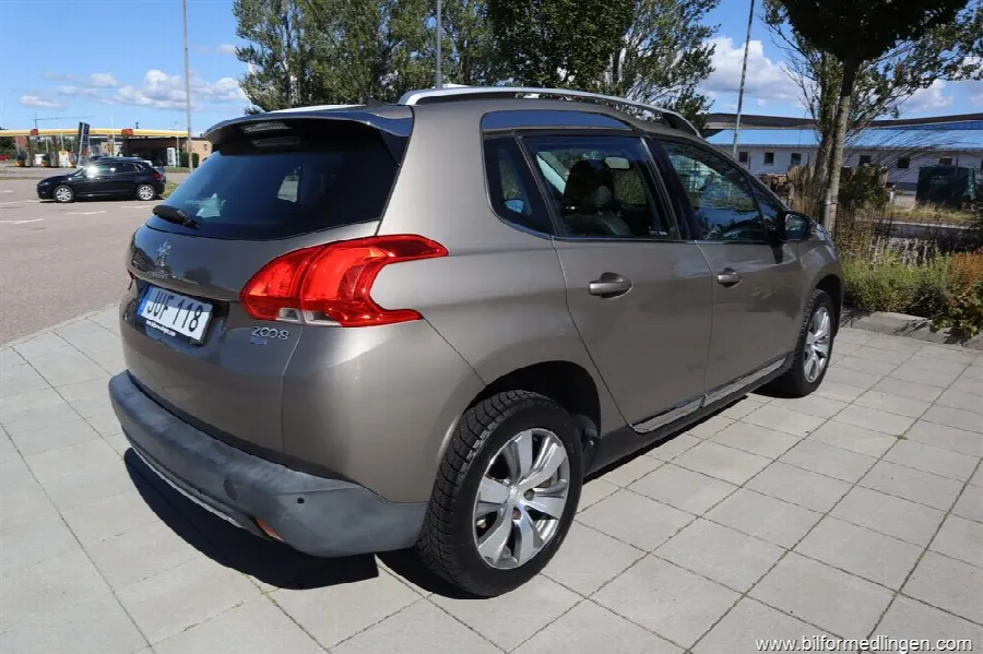 Peugeot 2008 1.2 e-VTI 82hk Aut Svensksåld, bild 3 av 12