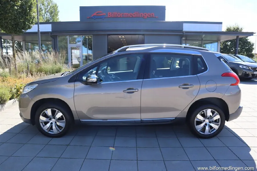Peugeot 2008 1.2 e-VTI 82hk Aut Svensksåld, bild 1 av 12