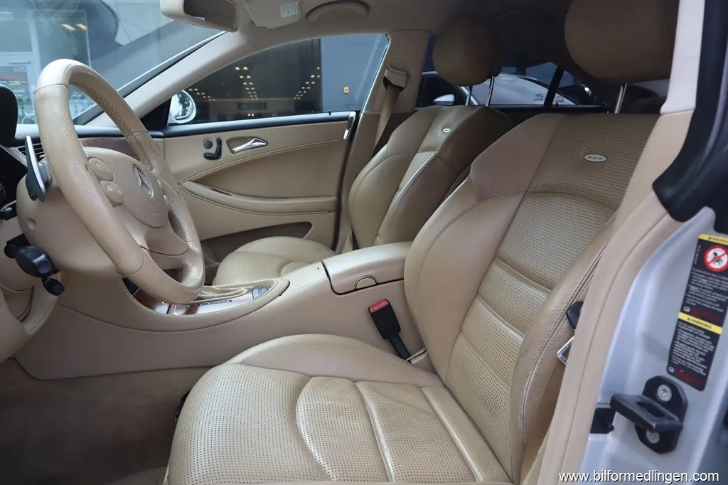 Mercedes-Benz CLS 63 AMG RWD 514hk, bild 8 av 12