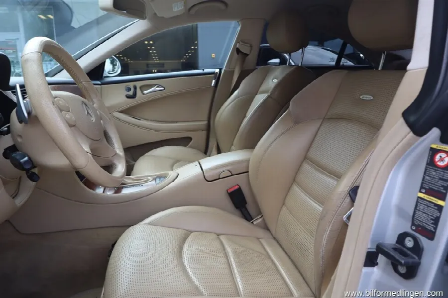 Mercedes-Benz CLS 63 AMG RWD 514hk, bild 8 av 12