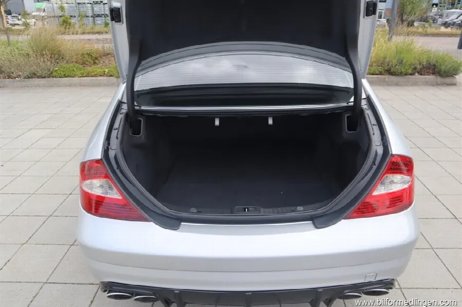 Mercedes-Benz CLS 63 AMG RWD 514hk, bild 7 av 12