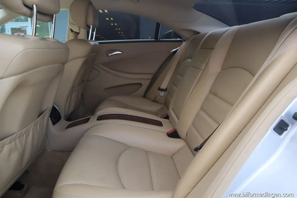 Mercedes-Benz CLS 63 AMG RWD 514hk, bild 9 av 12