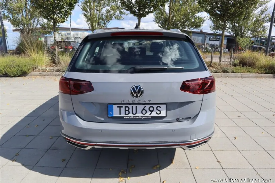 Volkswagen Passat 2.0 TDI 4Motion Alltrack 200hk Aut Momsbil 1 ägare Navi Drag, bild 10 av 12