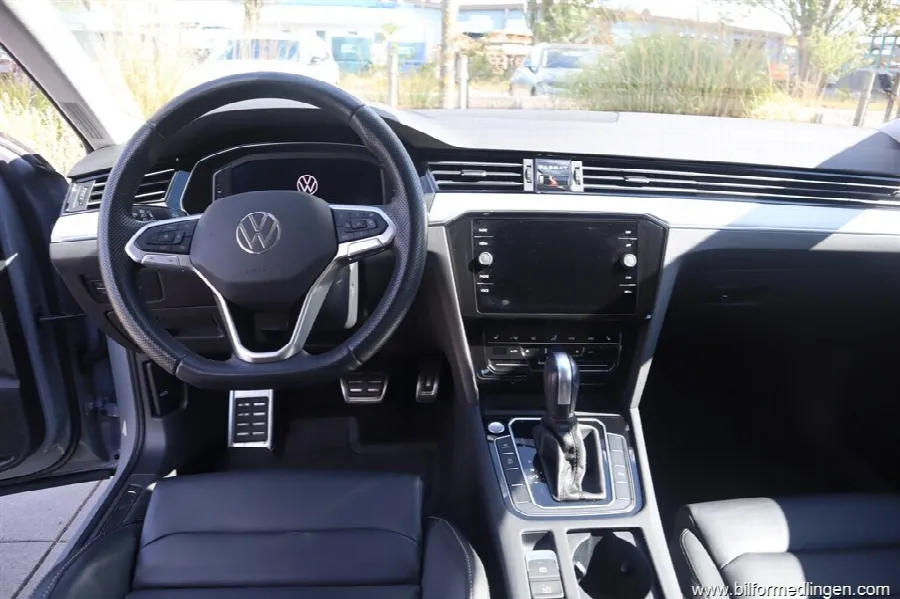 Volkswagen Passat 2.0 TDI 4Motion Alltrack 200hk Aut Momsbil 1 ägare Navi Drag, bild 5 av 12