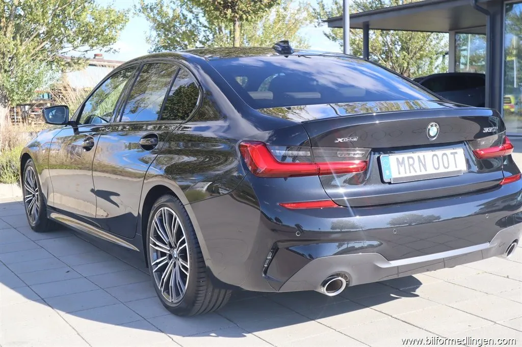 BMW 330 i xDrive 4-door Sedan 258hk M-Sport Navi Drag Svensksåld, bild 8 av 12