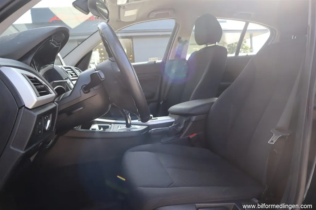 BMW 116 i 5-door 136hk Aut Svensksåld, bild 4 av 12