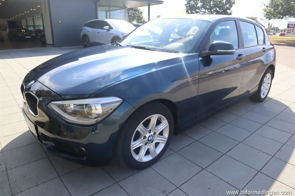 BMW 116 i 5-door 136hk Aut Svensksåld, bild 2 av 12