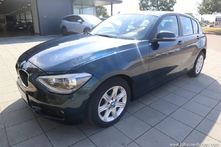 BMW 116 i 5-door 136hk Aut Svensksåld, bild 2 av 12