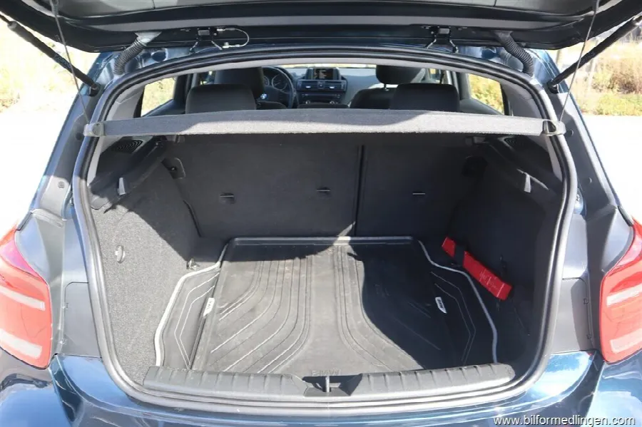 BMW 116 i 5-door 136hk Aut Svensksåld, bild 12 av 12