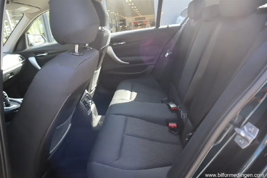 BMW 116 i 5-door 136hk Aut Svensksåld, bild 5 av 12