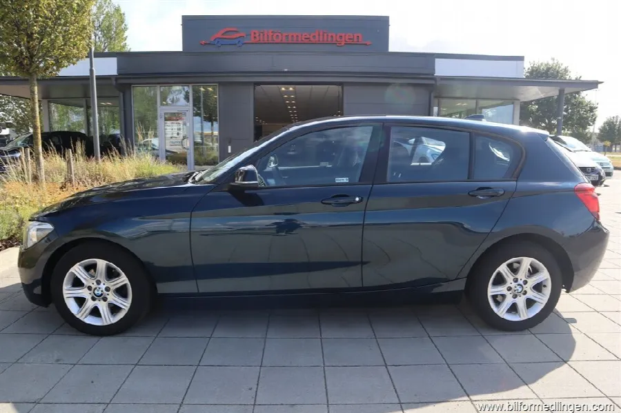 BMW 116 i 5-door 136hk Aut Svensksåld, bild 1 av 12