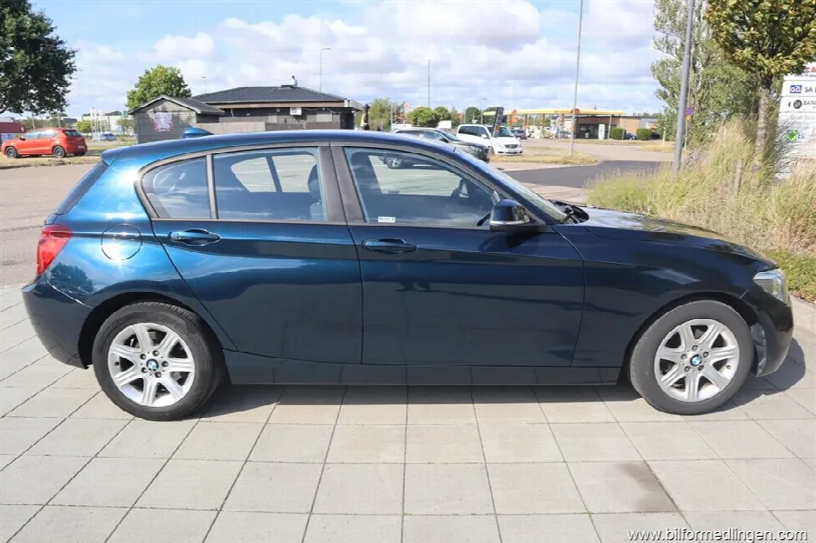 BMW 116 i 5-door 136hk Aut Svensksåld, bild 8 av 12