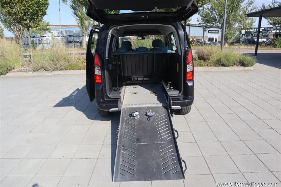 Citroën Berlingo 1.6 HDiF 8v Multispace 92hk Rullstolsramp Automat, bild 12 av 12