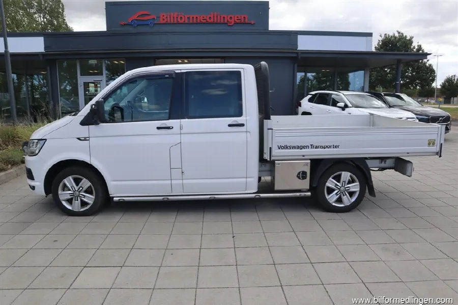 Volkswagen Transporter 2.0 TDI 4Motion Chassi Double Cab T32 204hk Dragkrok Auto, bild 1 av 12