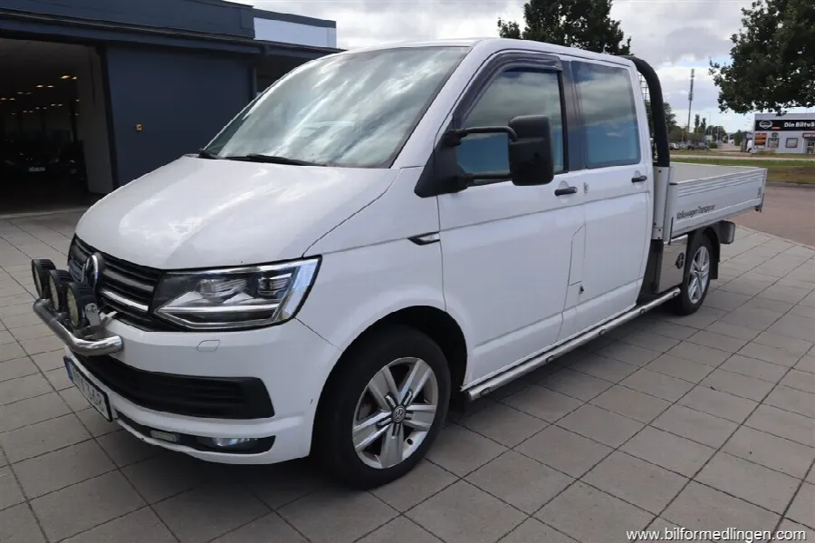 Volkswagen Transporter 2.0 TDI 4Motion Chassi Double Cab T32 204hk Dragkrok Auto, bild 2 av 12