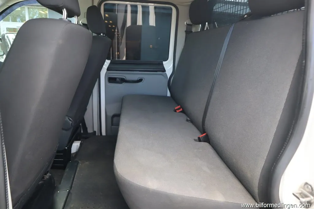Volkswagen Transporter 2.0 TDI 4Motion Chassi Double Cab T32 204hk Dragkrok Auto, bild 5 av 12