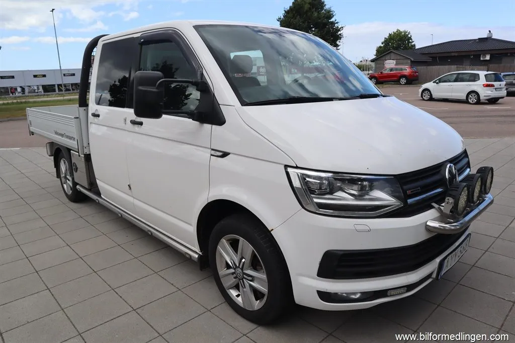 Volkswagen Transporter 2.0 TDI 4Motion Chassi Double Cab T32 204hk Dragkrok Auto, bild 6 av 12