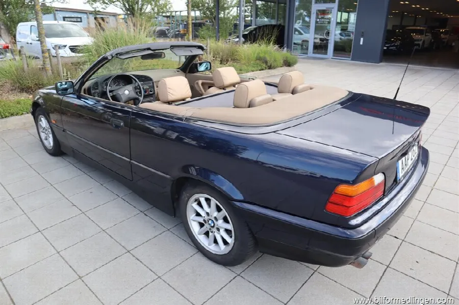 BMW 328 i Convertible 193hk OBS 1 Ägare Svensksåld, bild 3 av 12