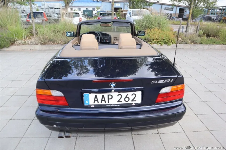 BMW 328 i Convertible 193hk OBS 1 Ägare Svensksåld, bild 6 av 12