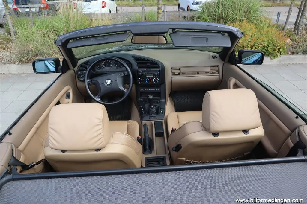 BMW 328 i Convertible 193hk OBS 1 Ägare Svensksåld, bild 8 av 12