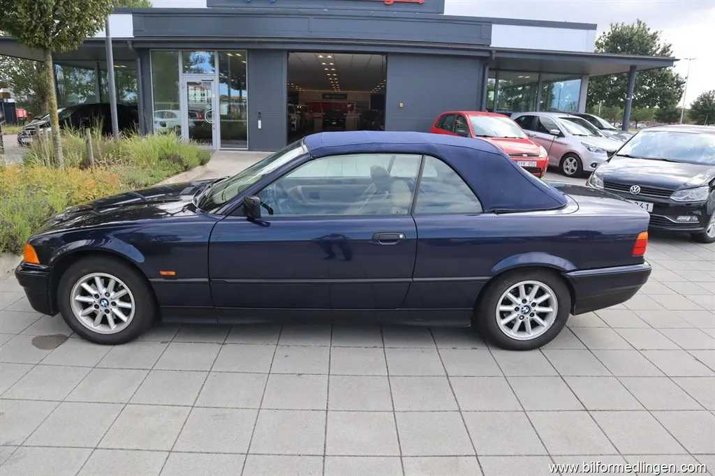 BMW 328 i Convertible 193hk OBS 1 Ägare Svensksåld, bild 4 av 12