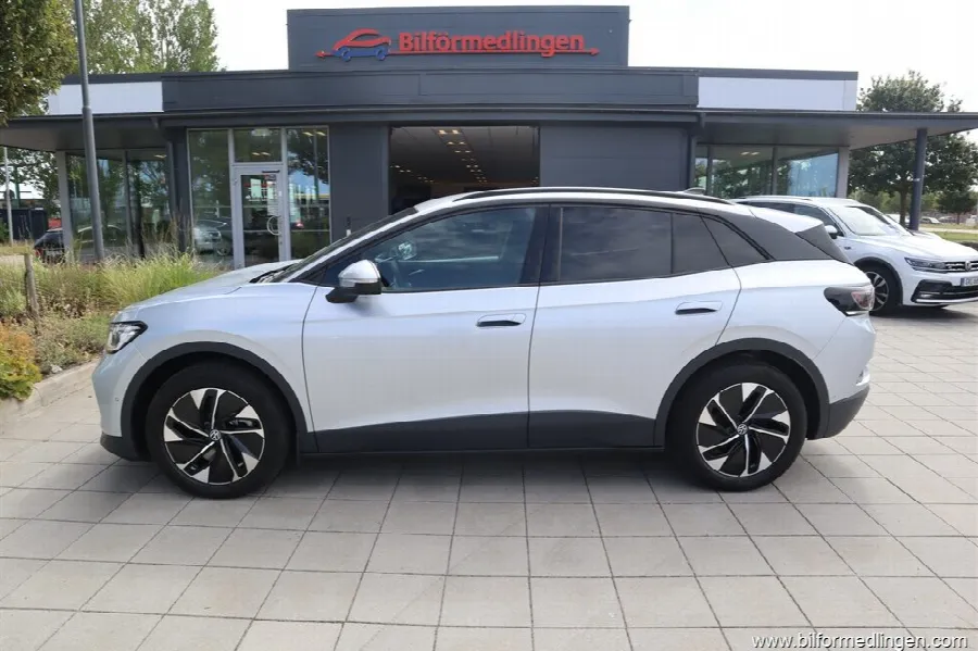 Volkswagen ID.4 Pro Edition 286hk Dragkrok Vinterhjul Kampanjränta 3.95% Svensks, bild 1 av 12