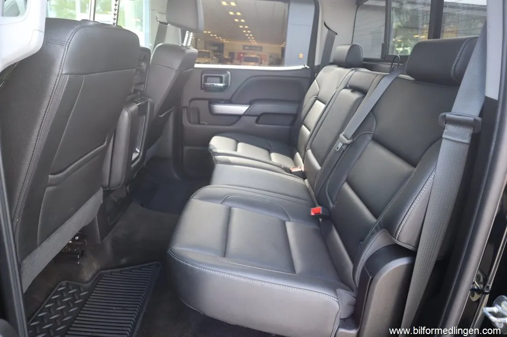 Chevrolet Silverado 6.6 V8 Duramax 4WD Silverado 2500 HD Crew Cab 451hk, bild 5 av 12