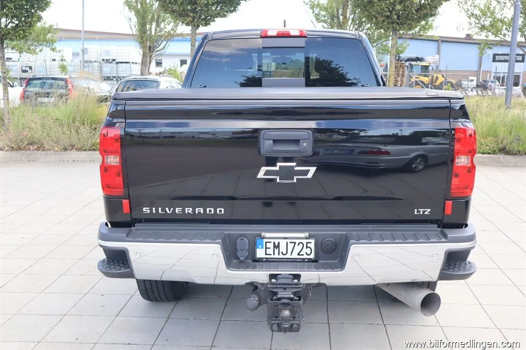 Chevrolet Silverado 6.6 V8 Duramax 4WD Silverado 2500 HD Crew Cab 451hk, bild 9 av 12