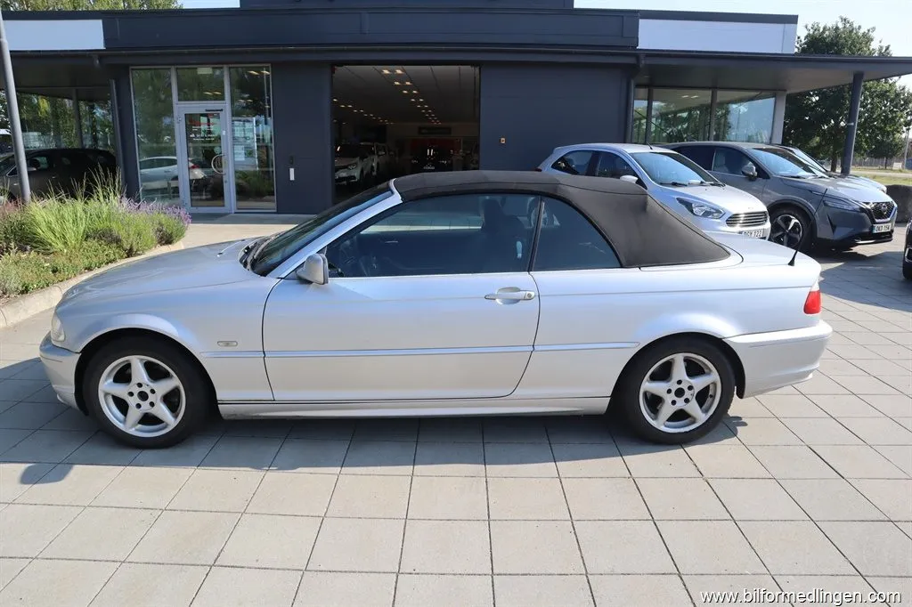 BMW 320 Ci 170hk Cab, bild 4 av 12