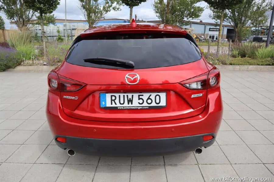 Mazda 3 2.2 SKYACTIV-D Sport 150hk Svensksåld, bild 11 av 12