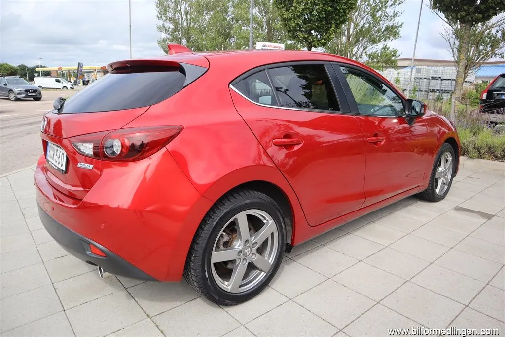 Mazda 3 2.2 SKYACTIV-D Sport 150hk Svensksåld, bild 3 av 12
