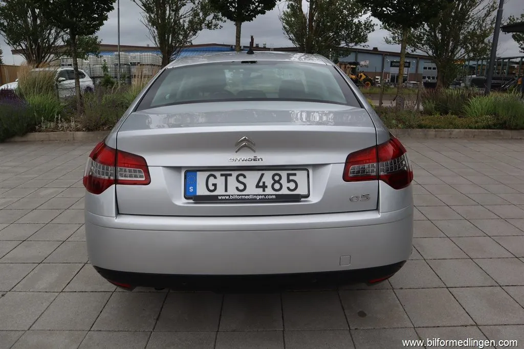 Citroën C5 1.6 THP Sedan 156hk Svensksåld Navi, bild 10 av 12