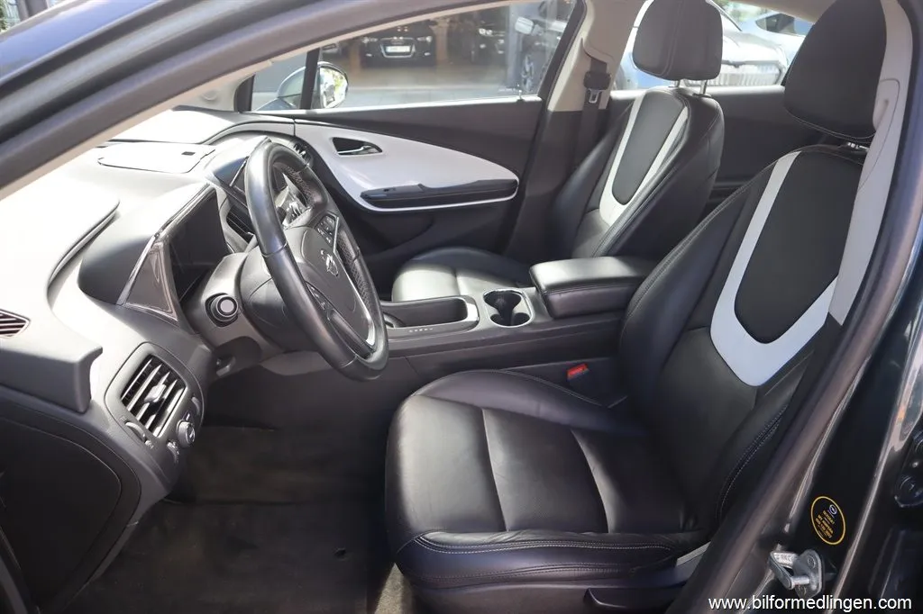 Opel Ampera 1.4 ECOTEC Plug-In Hybrid FWD PHEV B 150hk Skinn Automat, bild 4 av 12