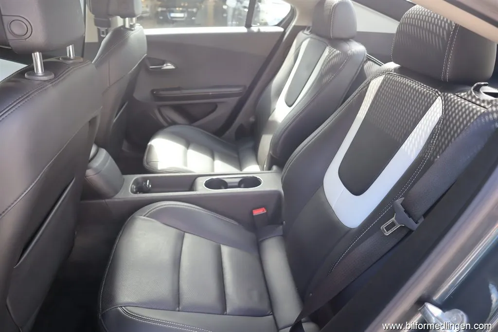Opel Ampera 1.4 ECOTEC Plug-In Hybrid FWD PHEV B 150hk Skinn Automat, bild 5 av 12